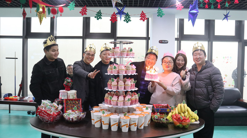繽紛平安夜，歡樂圣誕節(jié) | 寶開舉辦第四季度員工集體生日會(huì)