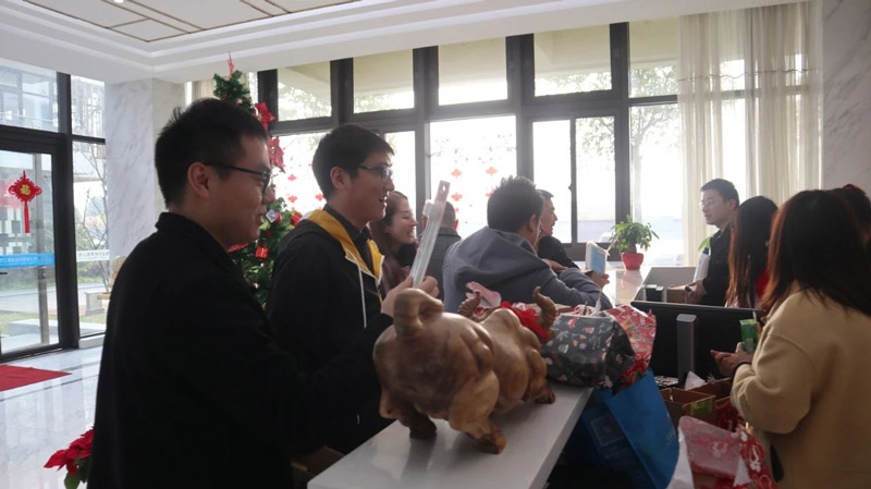 繽紛平安夜，歡樂圣誕節(jié) | 寶開舉辦第四季度員工集體生日會(huì)