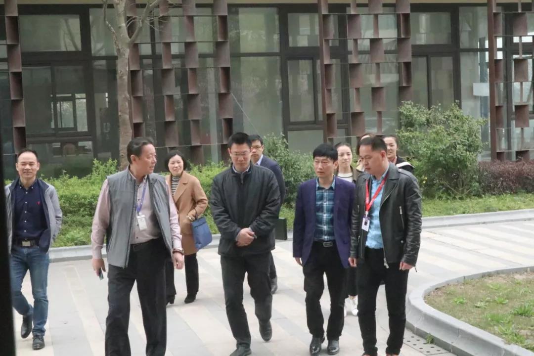 簡訊 | 黨建引領，助力企業(yè)發(fā)展！上海市委黨校領導一行蒞臨寶開考察調研！